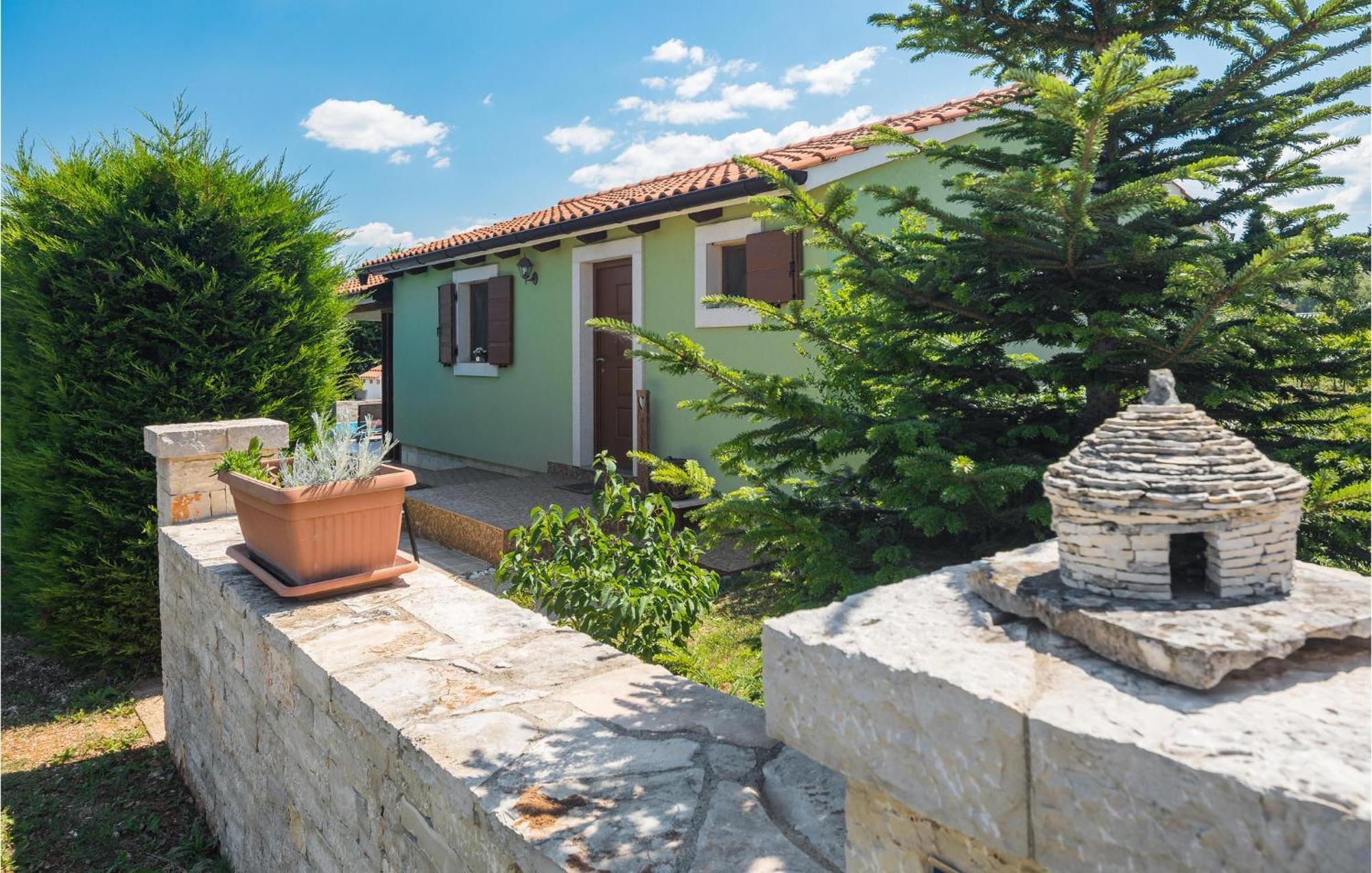 In With 2 Bedrooms, Wifi&outdoor Swimming Pool Vakantiehuis *